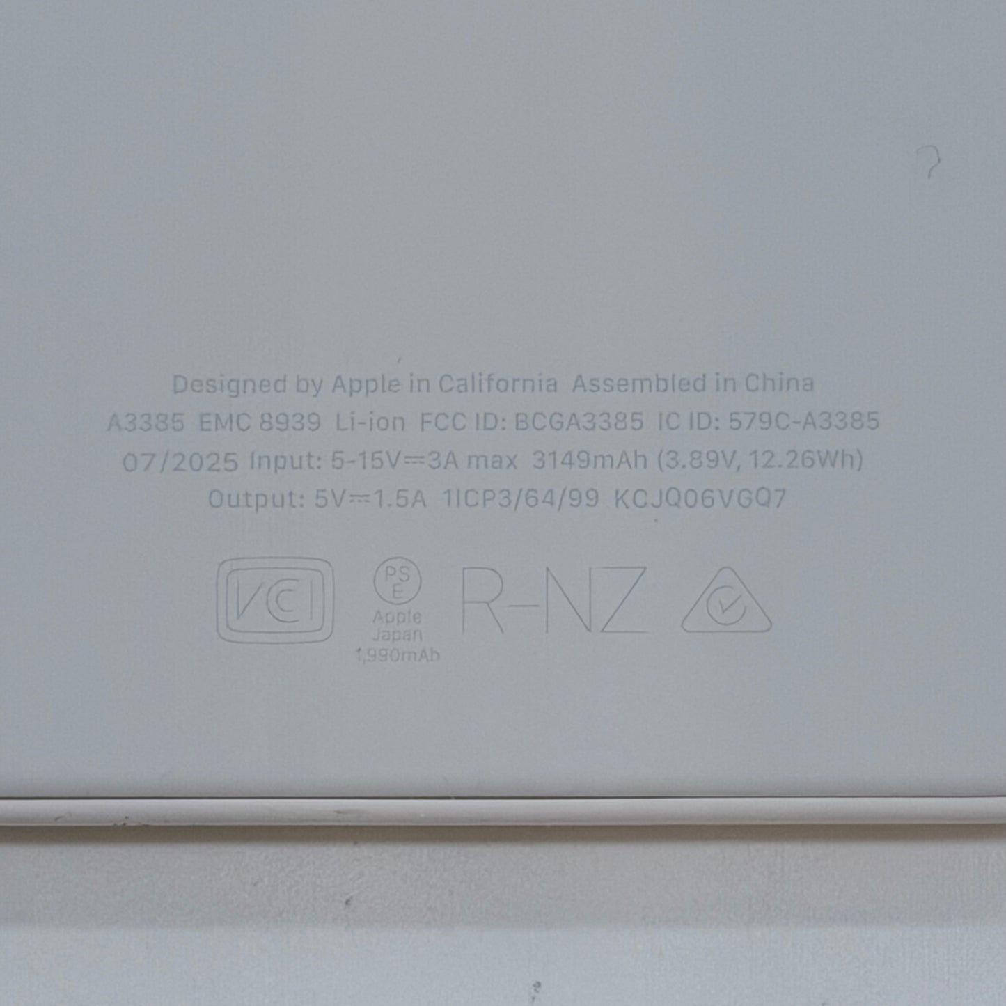 Apple iPhone Air MagSafe Battery White A3385 Battery